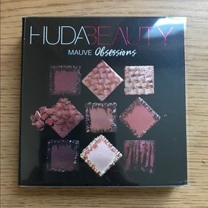 Huda Beauty Mauve Obsessions Eyeshadow Palette